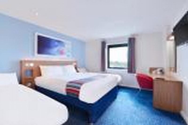 Travelodge Chelmsford Exterior photo