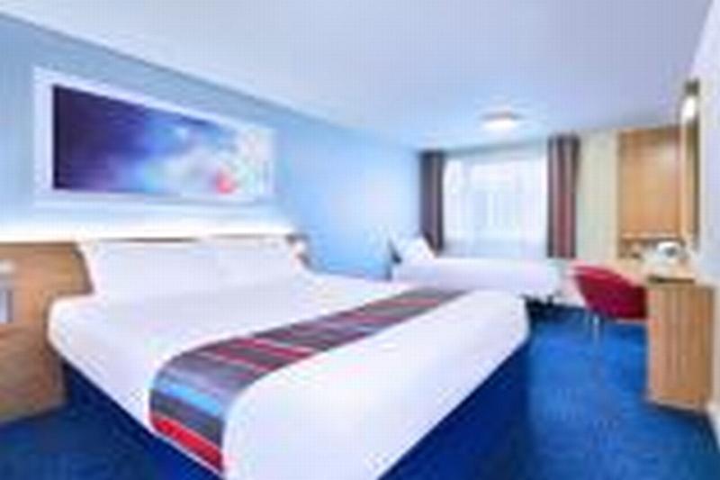 Travelodge Chelmsford Exterior photo