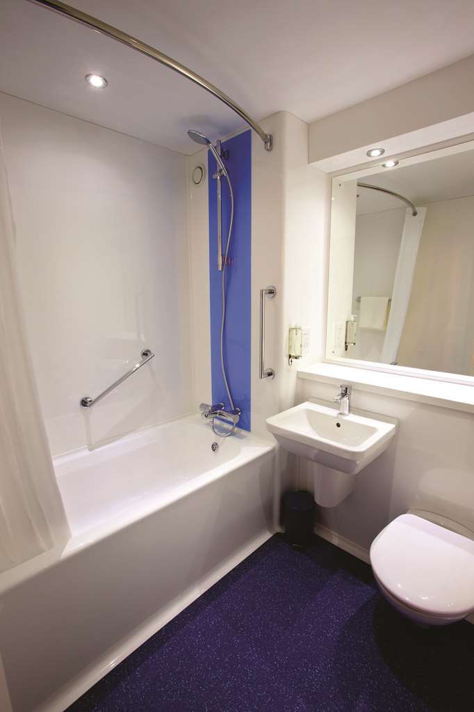 Travelodge Chelmsford Room photo